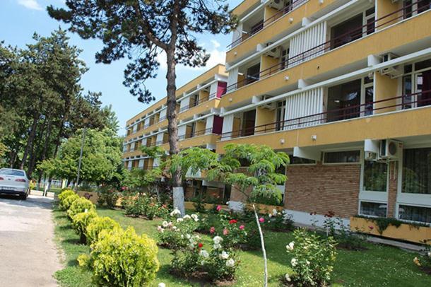 Sara Hotel 3*